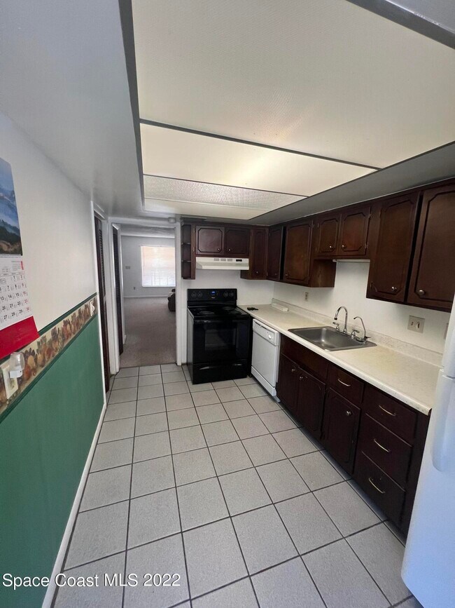 Photo - 2270 W New Haven Ave Unidad 2270