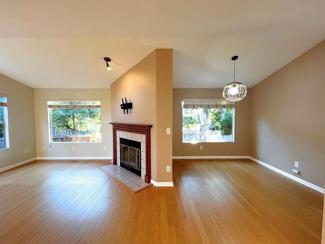 18230 40th Ave W