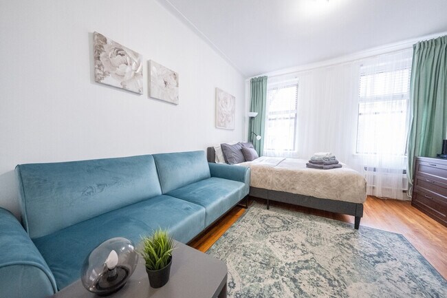 Photo - 328 E 74th St Unit ID1032011P