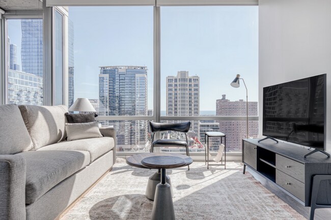 Building Photo - 1152 W Randolph St Unit 1 Rental