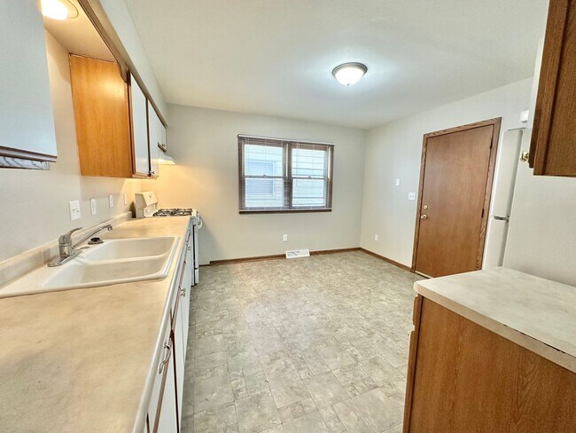 Photo - 5828-5830 North 76th Street Unit 5828 (Lower)