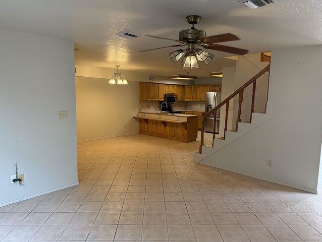 Photo - 737 Lago Vista Dr