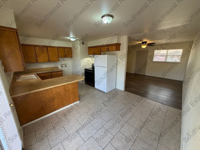 Photo - 3004 Weston St