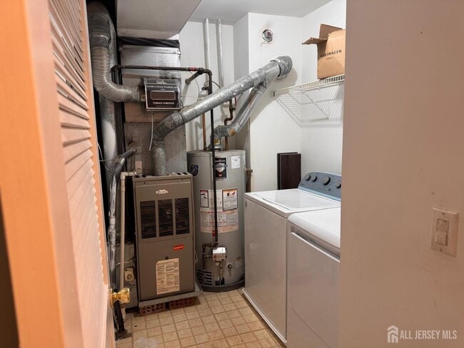 Photo - 421 Plymouth Rd