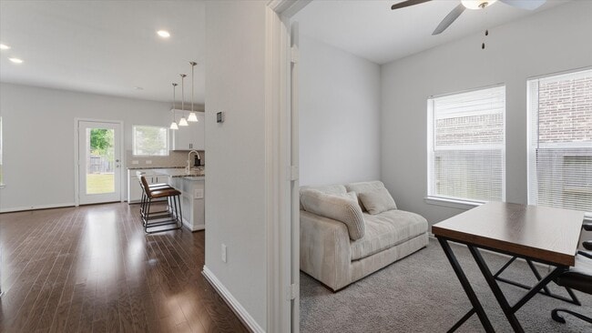 Photo - 327 Honey Mesquite Path