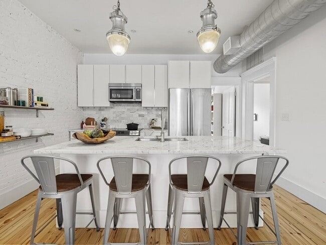 Building Photo - 67 Rutland St Unit 3