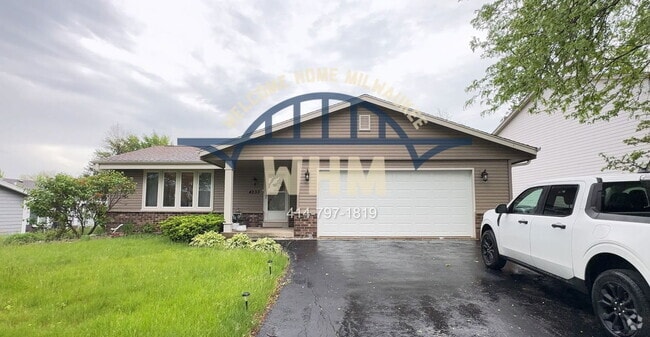 Building Photo - 4233 W Carmel Dr Rental