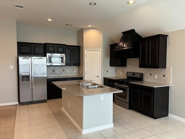 Photo - 5517 Centeridge Ln