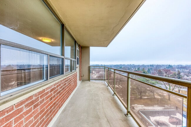 Surrey Lane Apartments