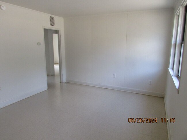 Photo - 17 Dixie Dr Unit B