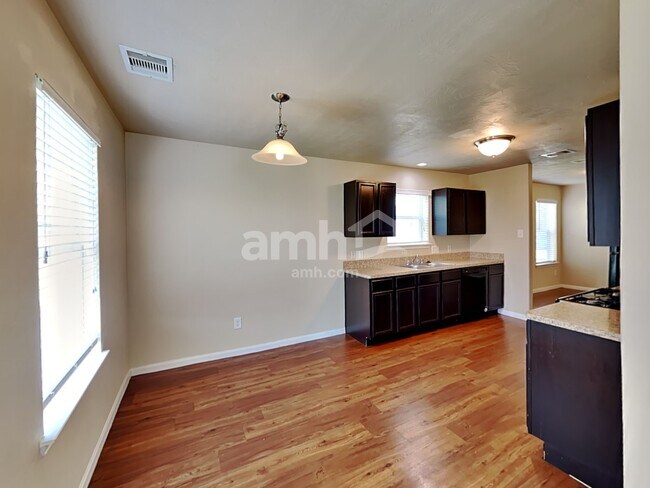 Photo - 5923 Stockholm Ct