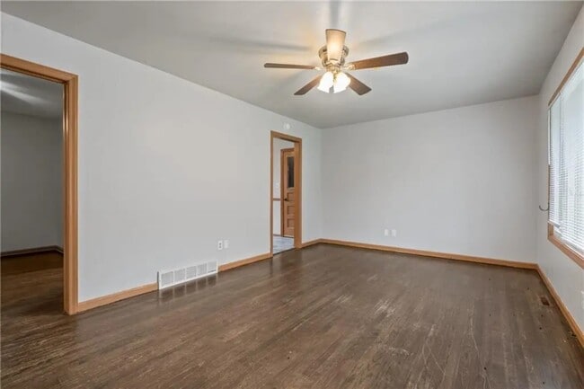 Photo - Farley Avenue