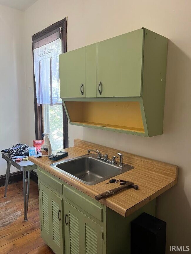 515 W Kirkwood Ave