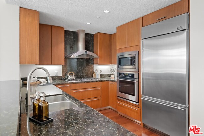 Photo - 3141 Michelson Dr