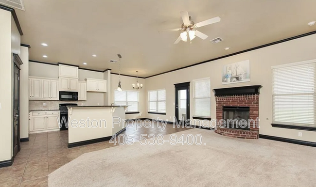 Photo - 19136 Cottonwood Ct House