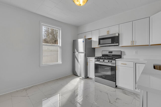 Photo - 81 Beaver St