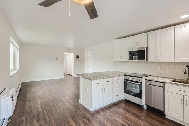 Photo - 2475 S Vine St Apts