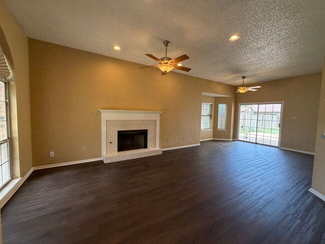 Photo - 2314 93rd Pl