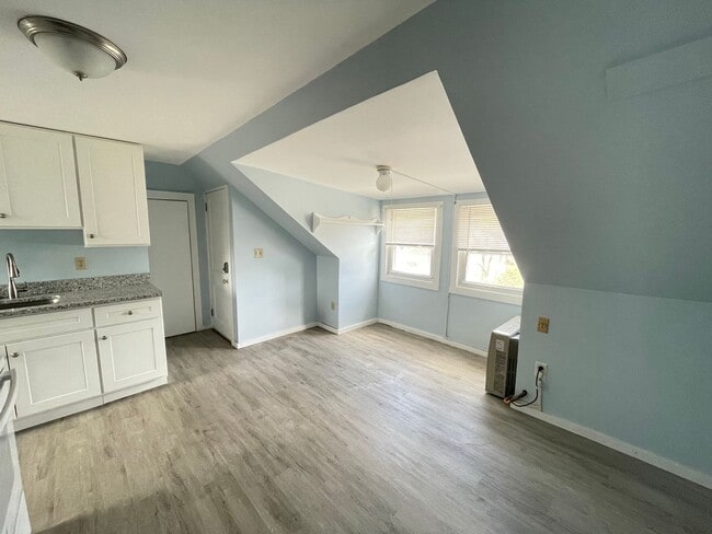 Photo - 221 Calef Rd Unidad 3