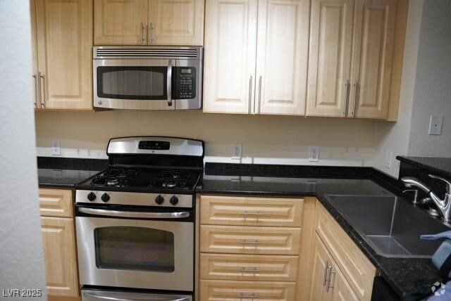 Building Photo - 260 E Flamingo Rd Unit 134 Rental