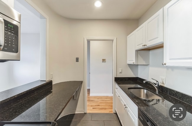 Photo - 202 H St Unit 1