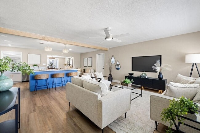 Photo - 2066 62nd Pl S