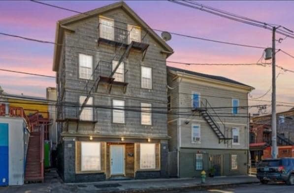 Building Photo - 108 Spruce St Unit 3 Rental