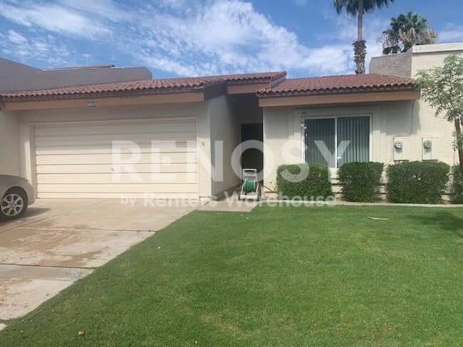 Building Photo - Ideal 2 BD/2 BA/2 CG Townhome with Community Pool Near Olive & 67th in Peoria!