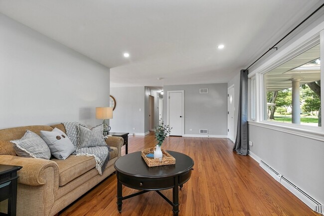 Photo - 1037 N Harrison St