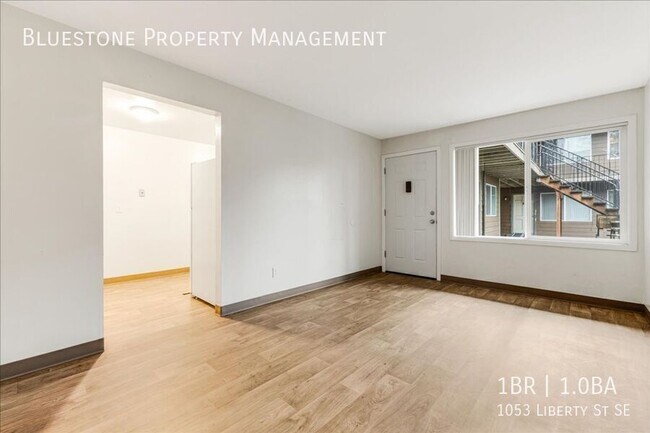 Photo - 1053 Liberty St SE