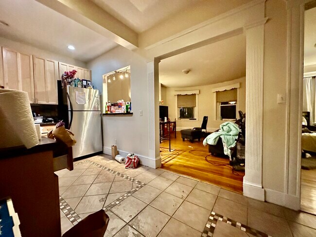 Photo - 19 Saint Lukes Rd Unit 1