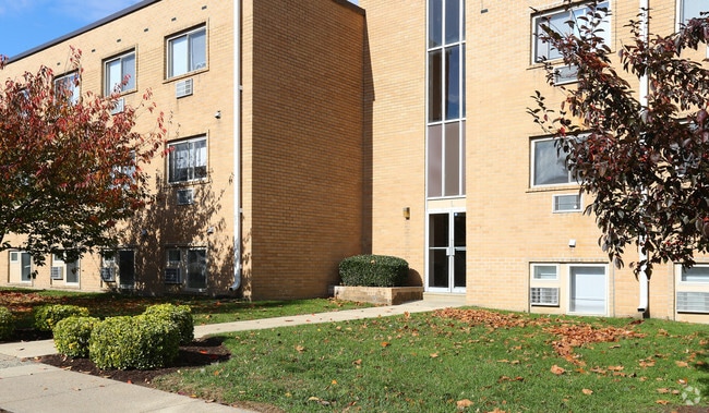 Park Lane East - Park Lane East