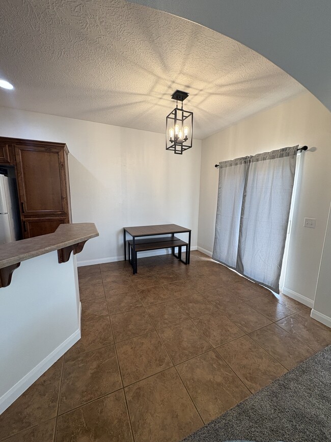 Photo - 2488 Manzoni Rd