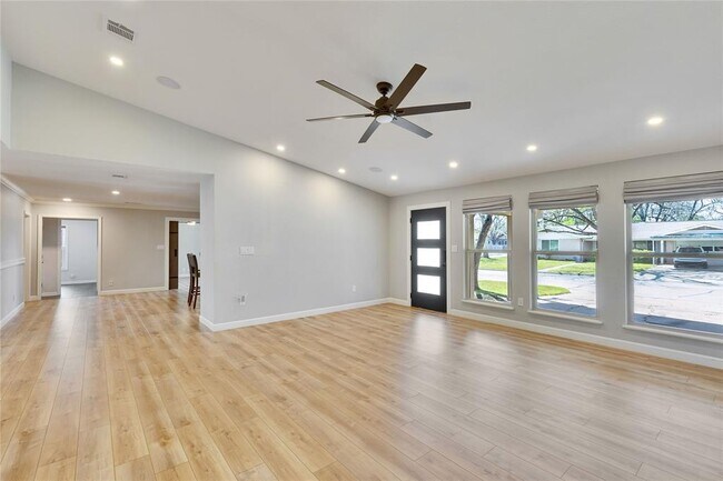 Photo - 1200 Choquette Dr