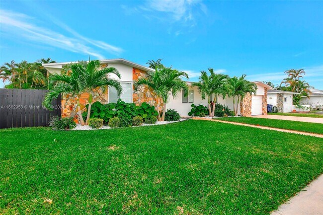 Photo - 1930 NE 211th Ter