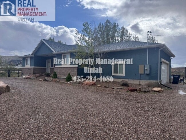 3 Bedroom 2 Bathroom Home - 3 Bedroom 2 Bathroom Home