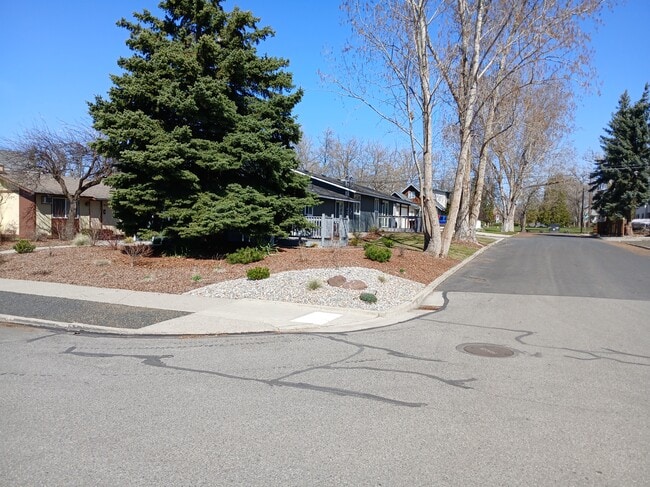 Photo - 1827 E Glass Ave Unit 1827 E Glass Ave