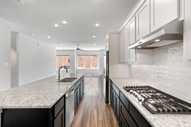 Photo - 8115 Bromley Dr
