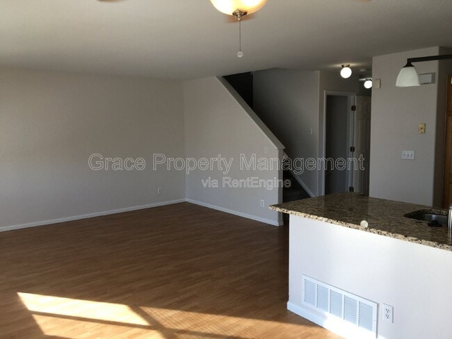 Photo - 574 W 91st Dr