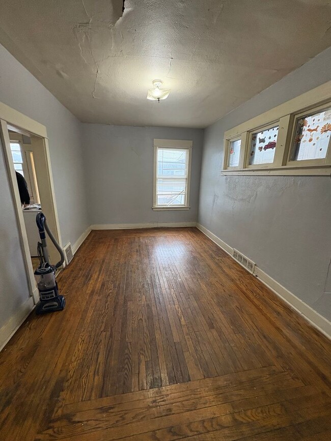 Photo - 3 Bedroom 1 Bathroom Townhome