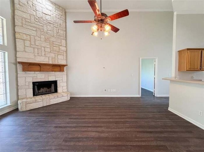 Photo - 416 Fossil Rock Dr