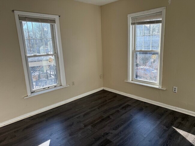 Photo - 40 Oak St Unit 2