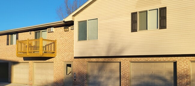 Photo - Redstone Trails