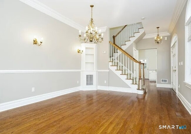 Photo - 80 E Putnam Ave