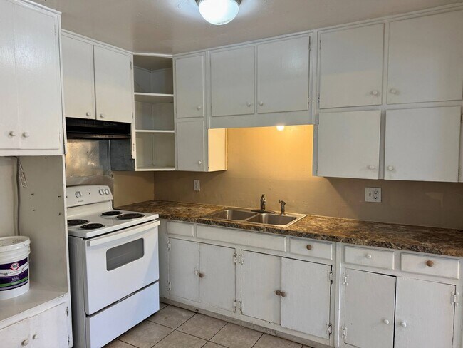 Photo - 1502 Parkdale Dr