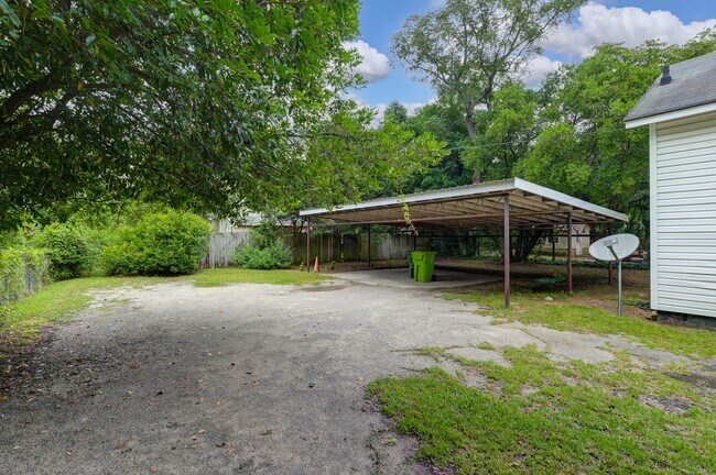 Photo - Charming 3-Bed Home in Olympia – Steps from USC!