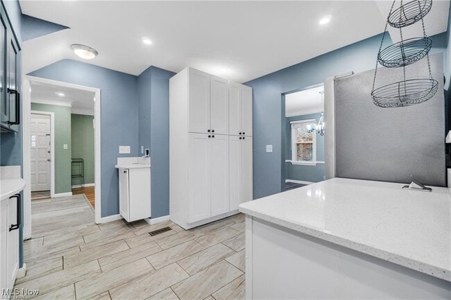 Photo - 4430 Silsby Rd