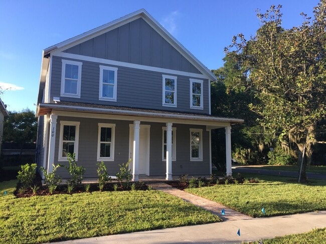 Building Photo - Beautiful  3 Bed 2.5 Bath Town Home in Orl...