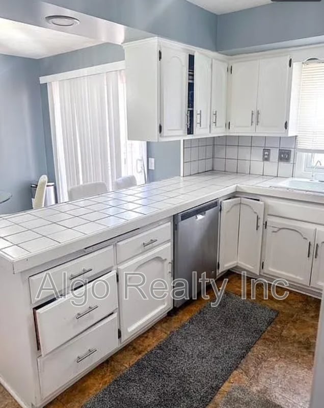 Photo - 8125 Georgia Ct N