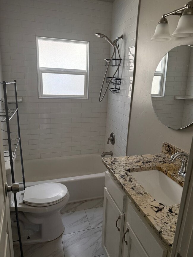 Photo - 2312 Harrison Blvd Unit Upstairs